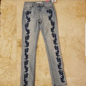 celebrity pnk Jean's skinny